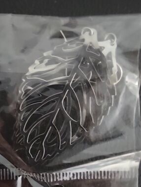 Silver Leaf Cutout Dangle Earrings New In Package